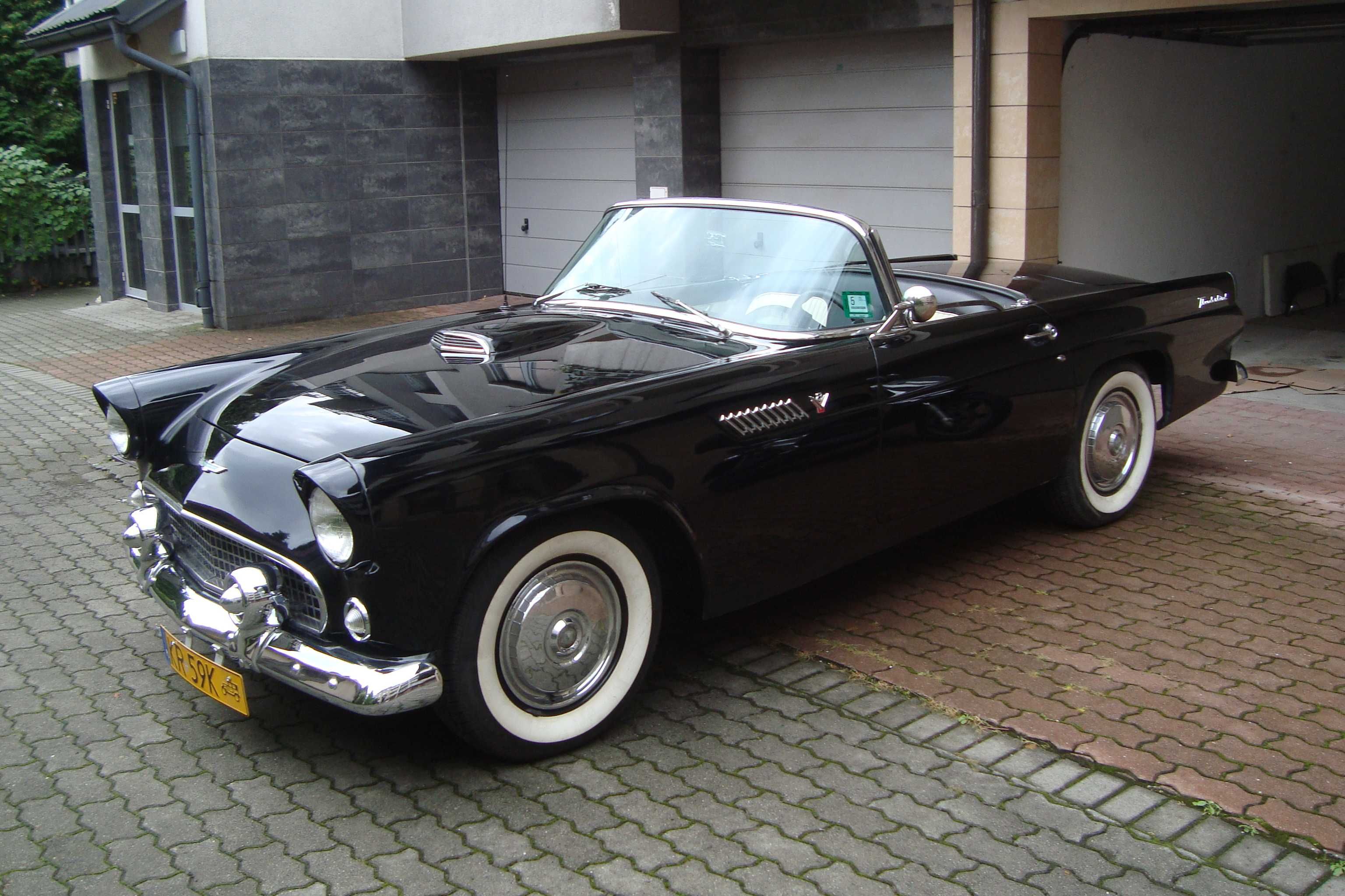 Ford Thunderbird 1955, 4800 cm3 .