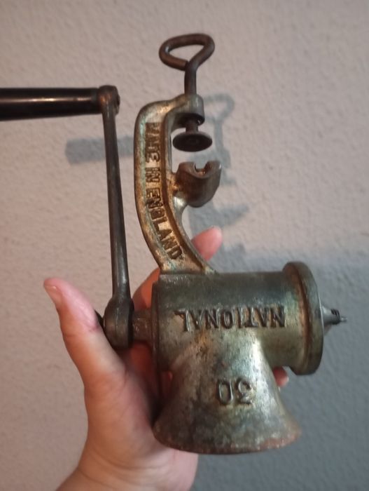 Antigo picador de carne