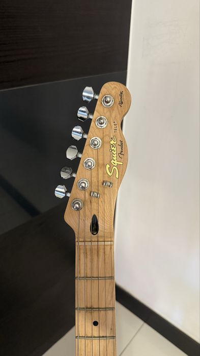Guitarra Squier Fender + Amplificador