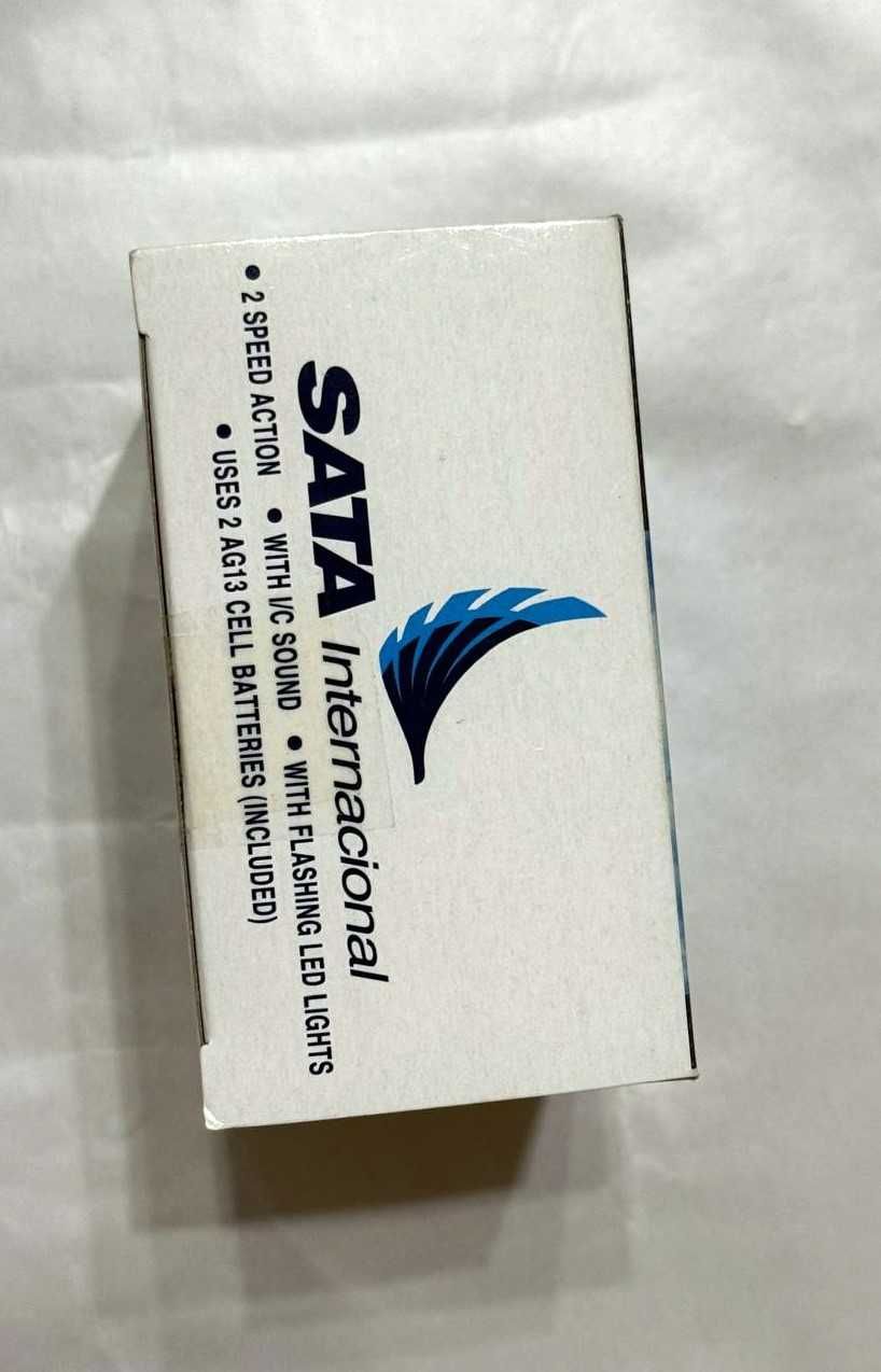 Avião de Brinquedo/Colecionável SATA Internacional