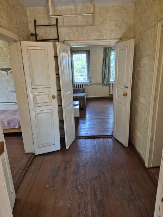 Продаж будинку по вулиці Миру