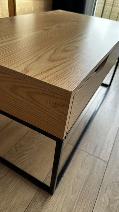 Stolik kawowy z szufladami