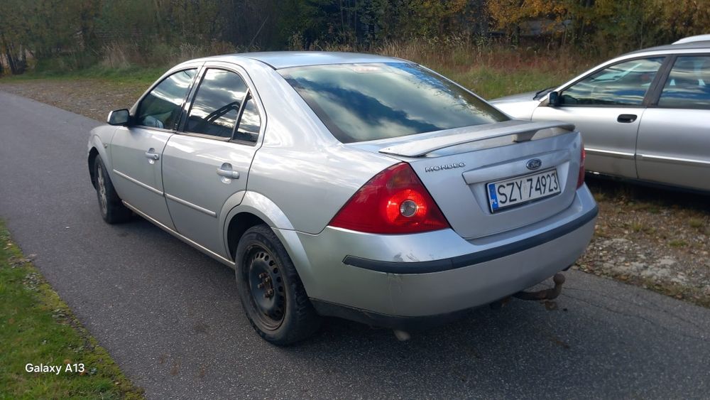 Ford Mondeo sedan