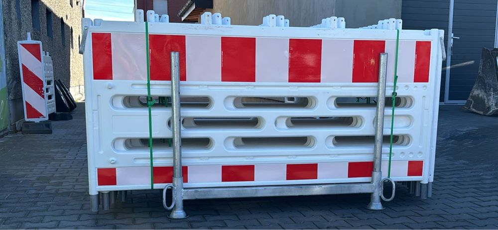 Barierka DROGOWA plastikowa PŁOTEK zabezpieczający TYMCZASOWY Zapora