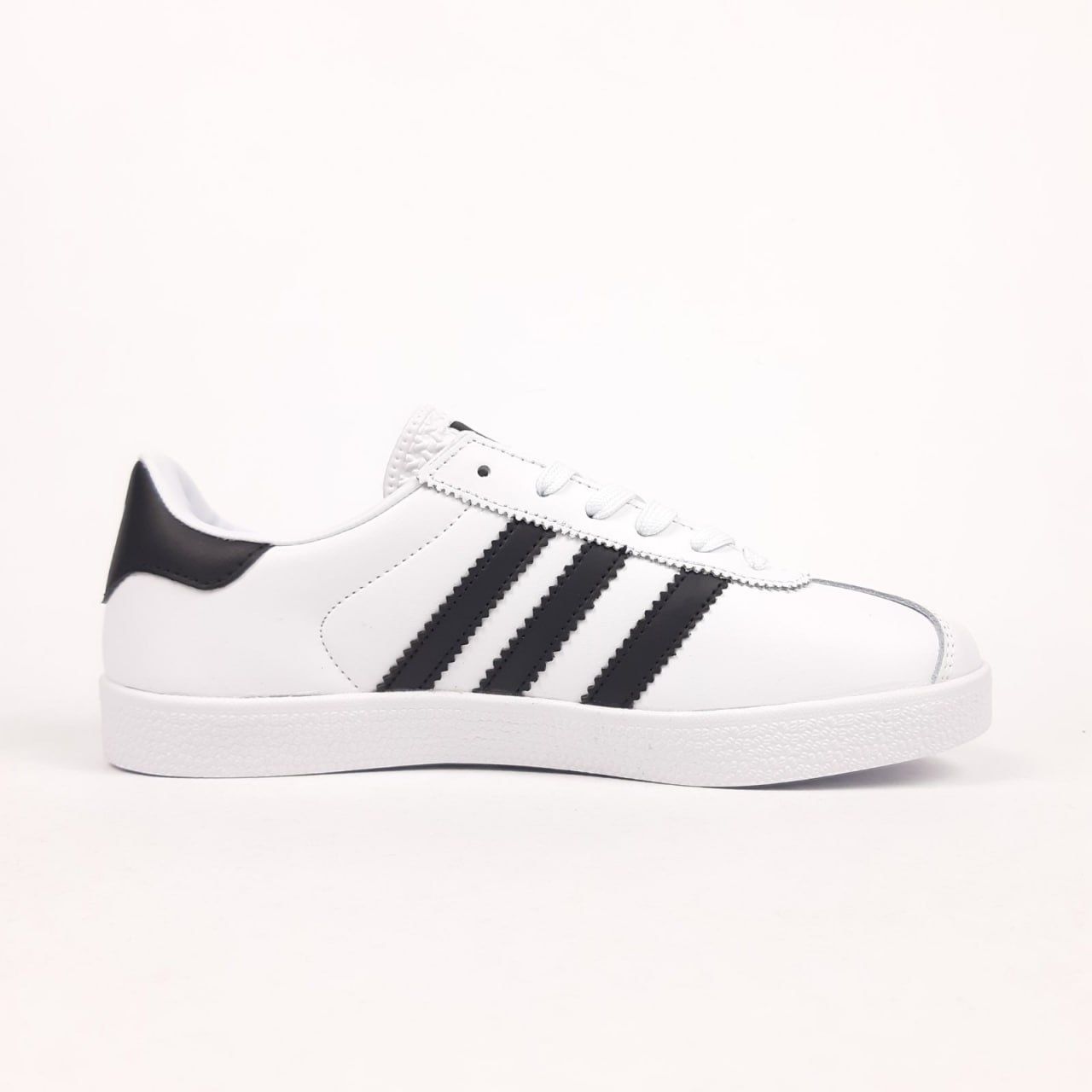 Adidas Gazelle білі кросівки жіночі адідас адидас кроссовки газели