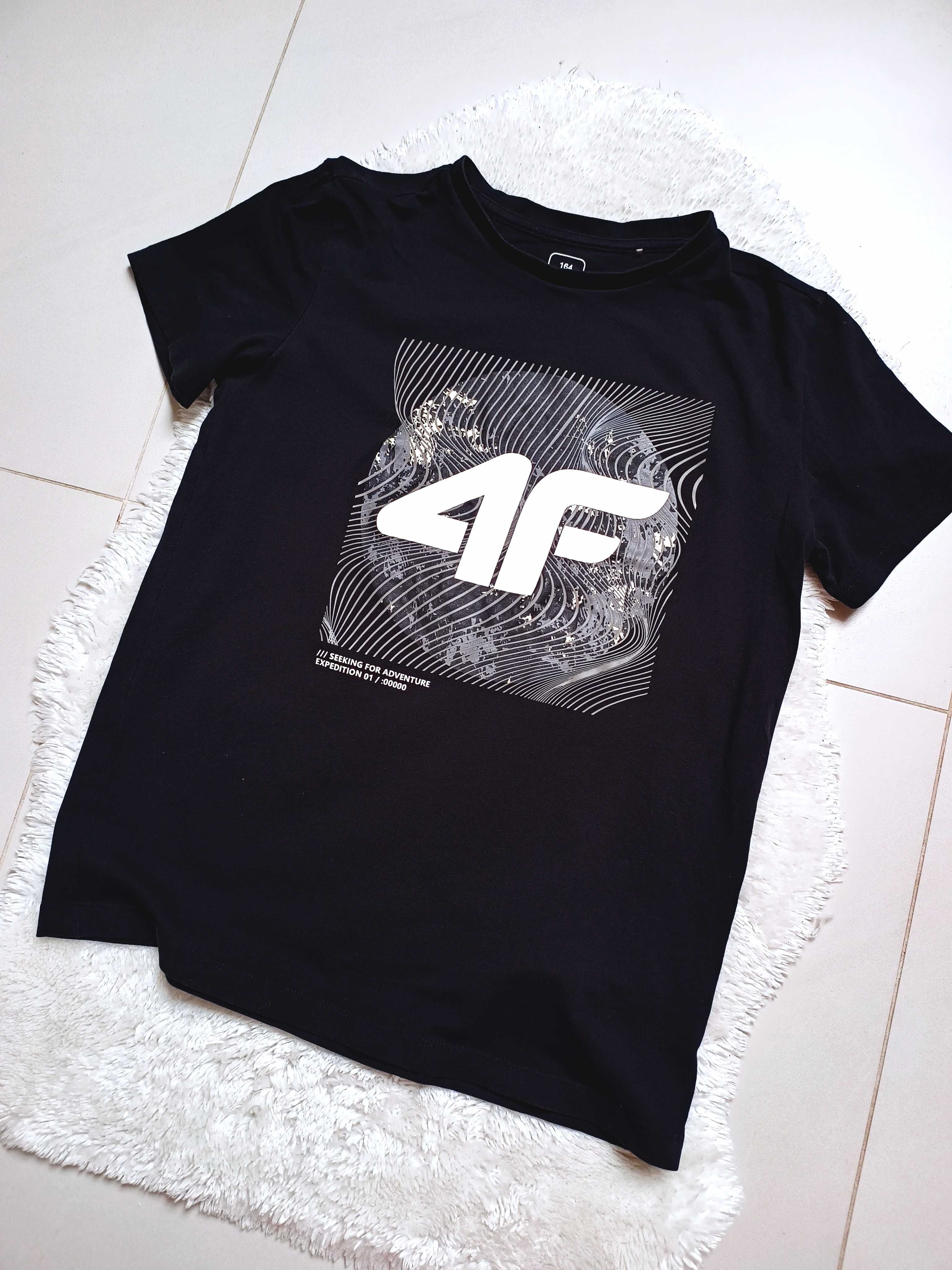 4F czarny t-shirt z białym nadrukiem 158 164 bawełna krótki rękaw lato