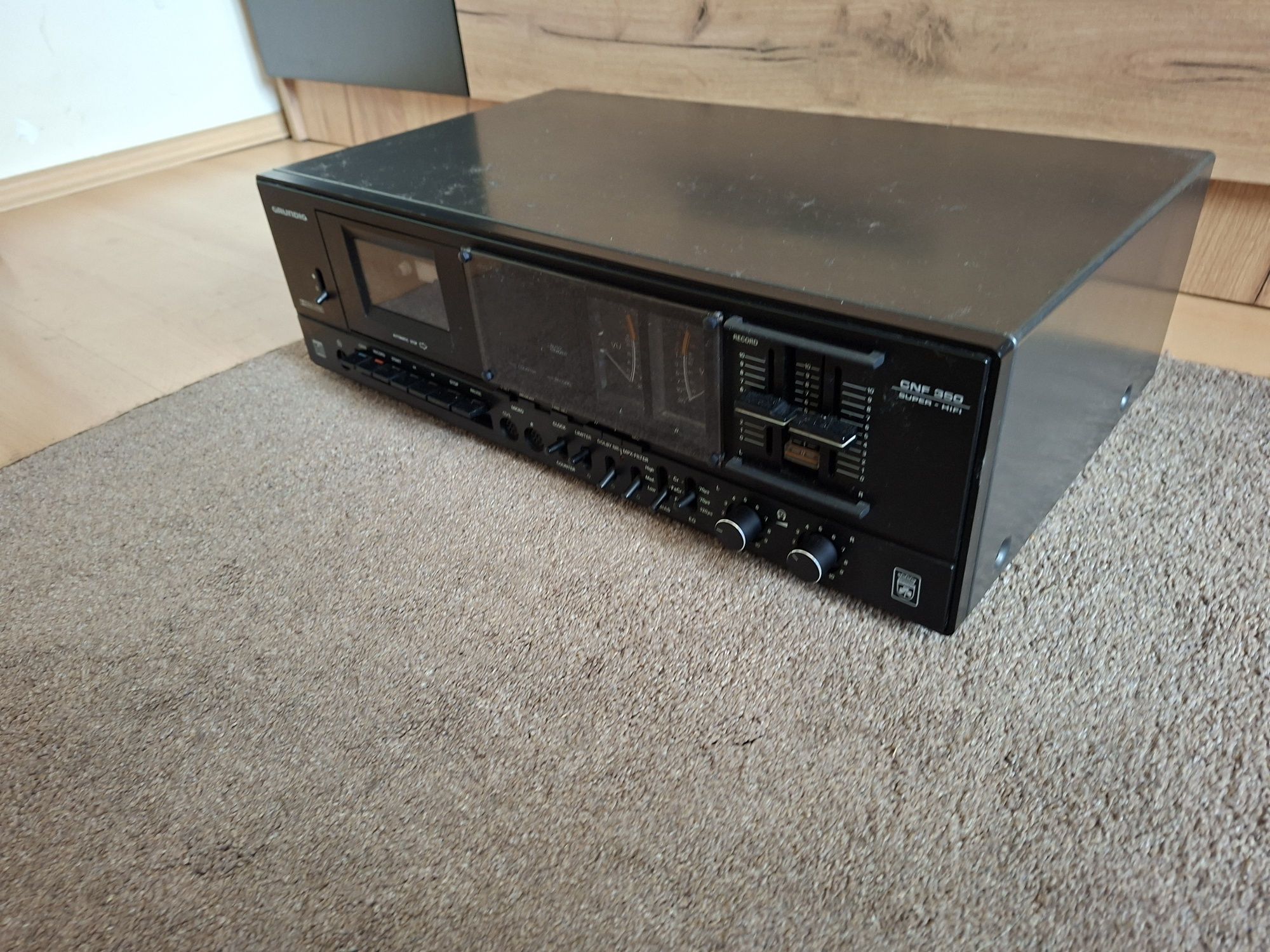 Grundig magnetofon kasetowy
