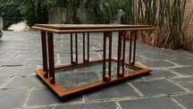 Mesa em madeira e vidro