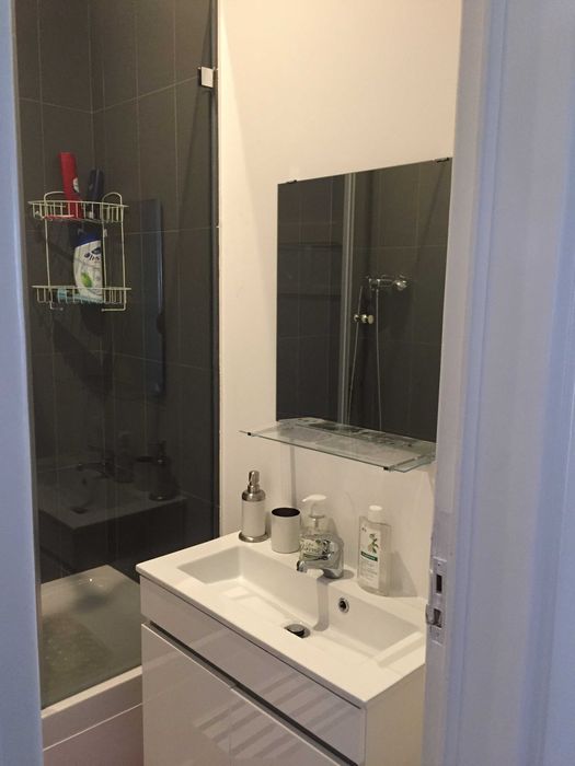 Quartos para arrendar - São Sebastião