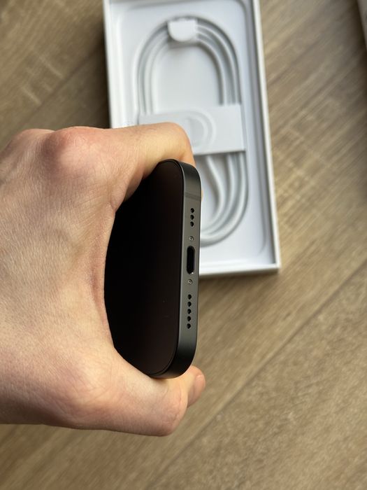 Новий Apple iPhone 16e 128 Black Neverlock