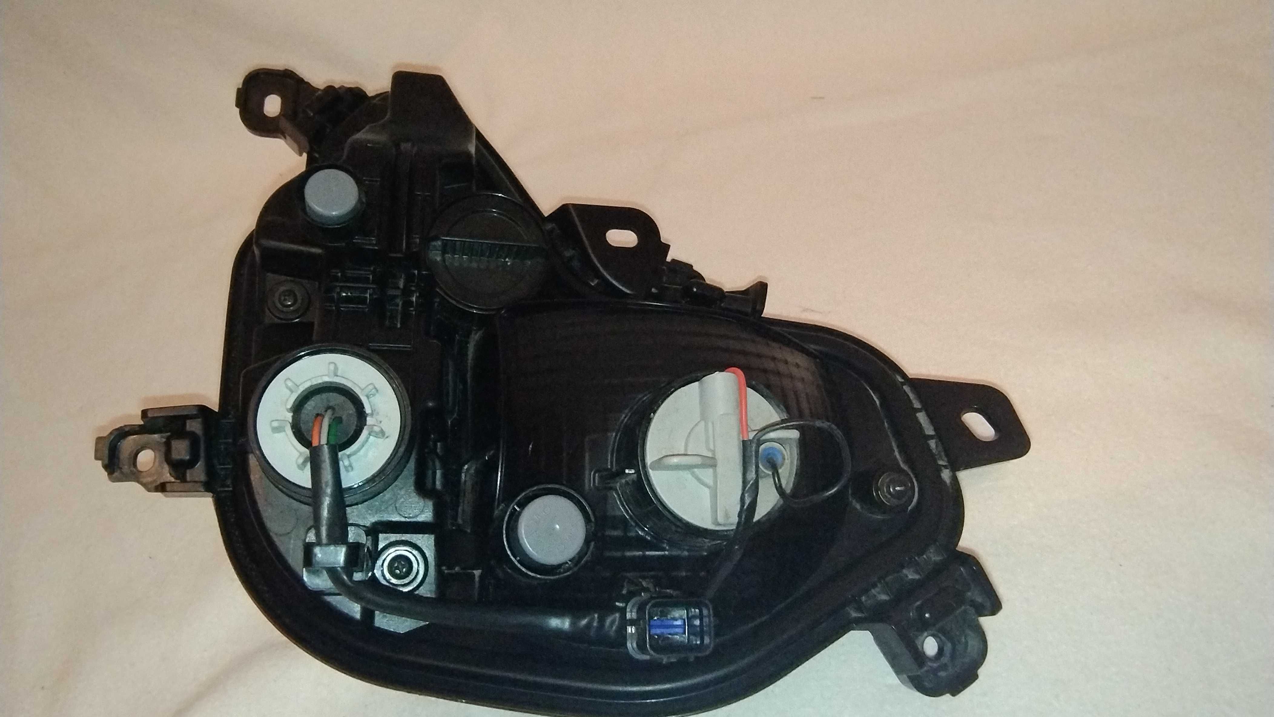 Prawa Lampa W Zderzak Przeciwmgielna Tył Tylna Hyundai Tucson IV