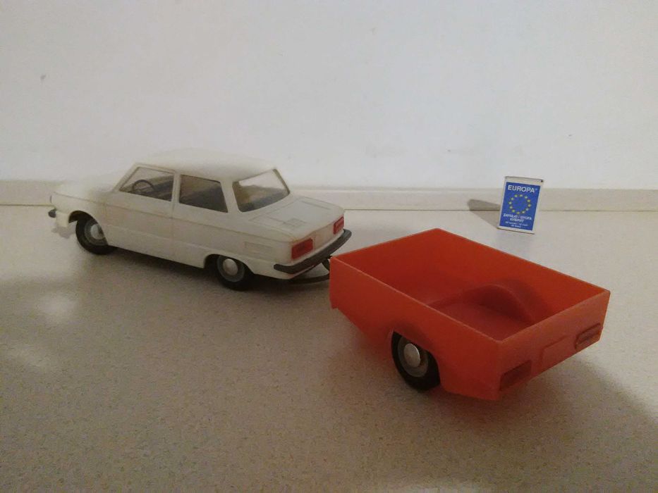 stara zabawka PRL ZAZ ZAPOROŻEC + przyczepa 1:18 ZSRR USRR zabytek czz