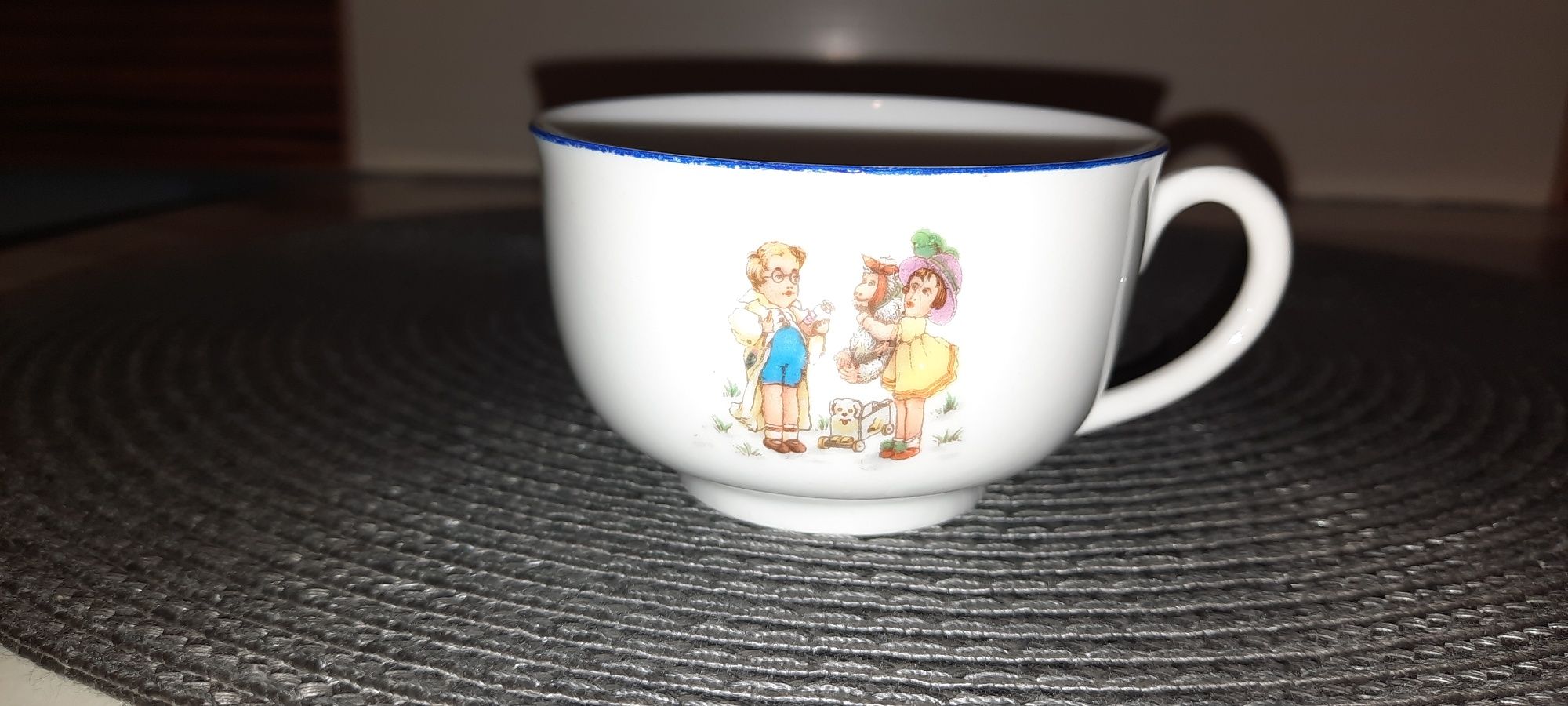 Filiżanka porcelana dla dzieci