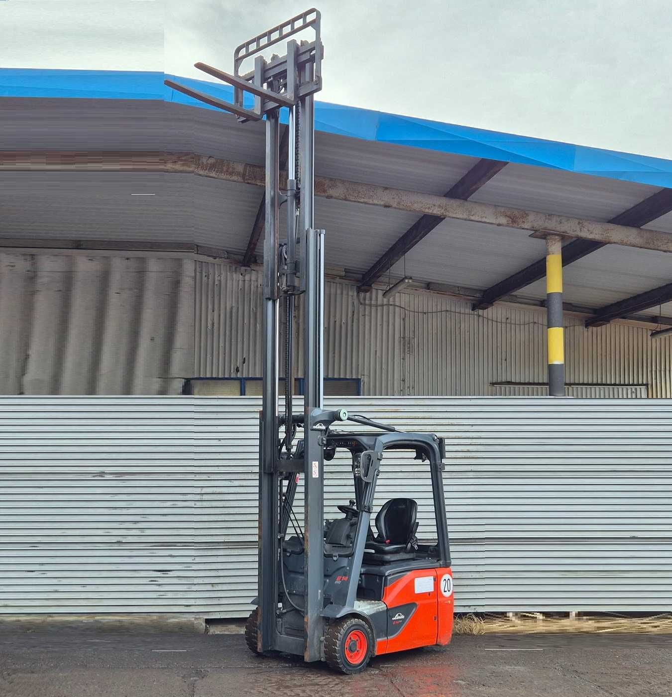 Linde E14 • TRIPLEX • 2019r • 2000 mtg • wózek widłowy elektryczny