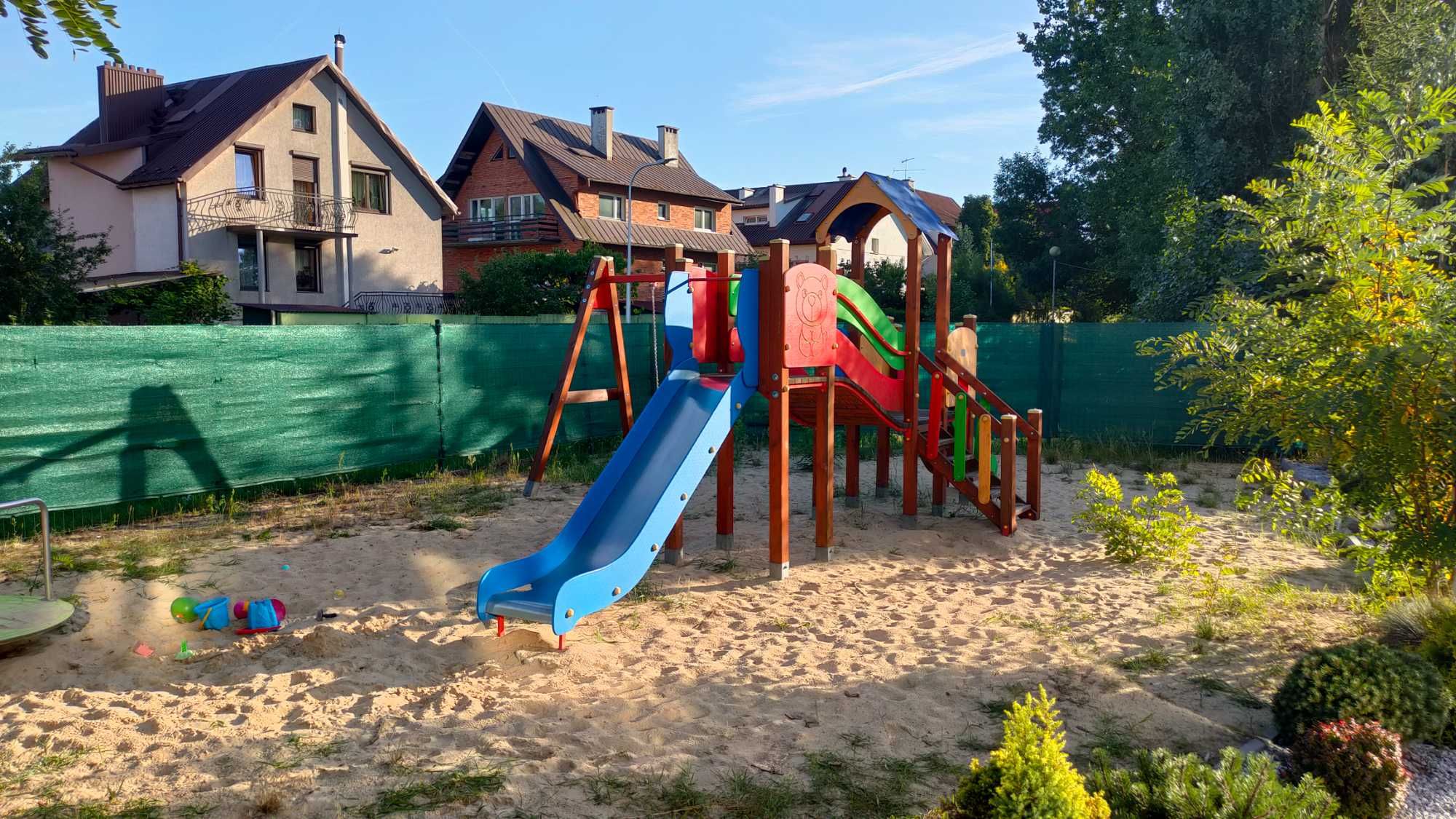 Wynajem krótkoterminowy całego mieszkania.2 pokoje, parking zamykany.