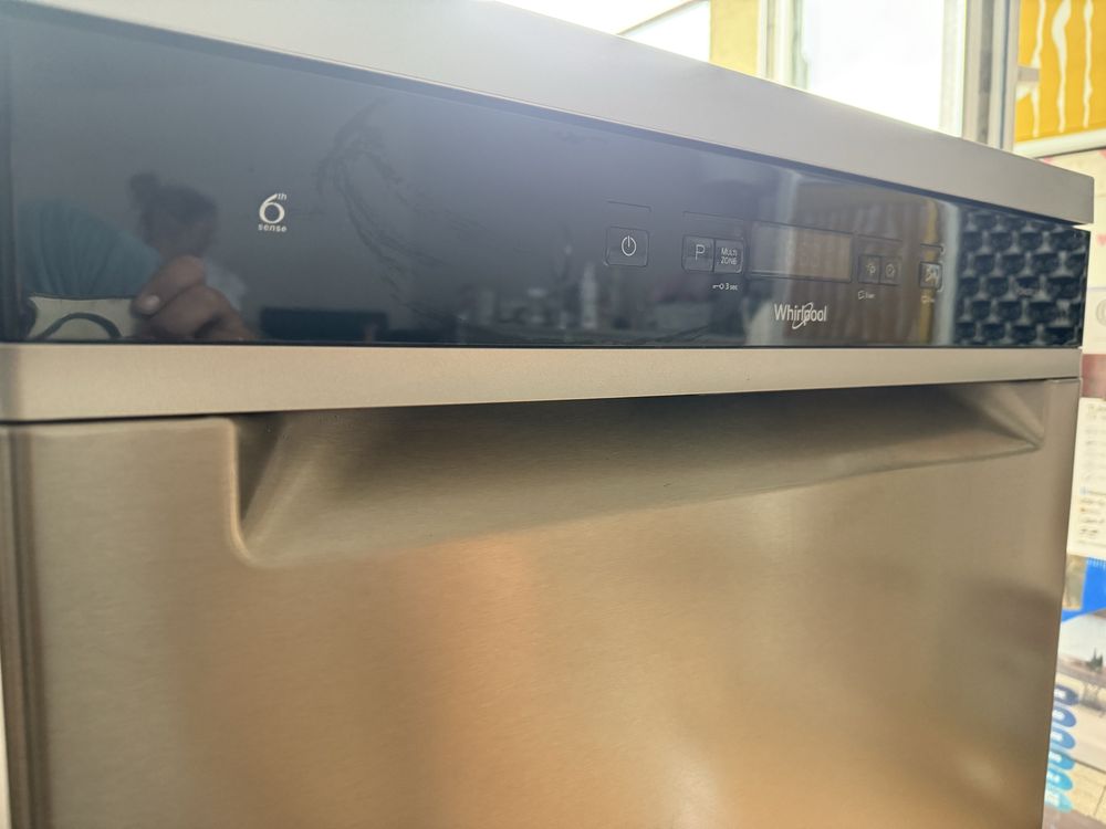 Zmywarka Whirpool WFC 3C26 PF 60 Cm automatycznie otwierane drzwi.