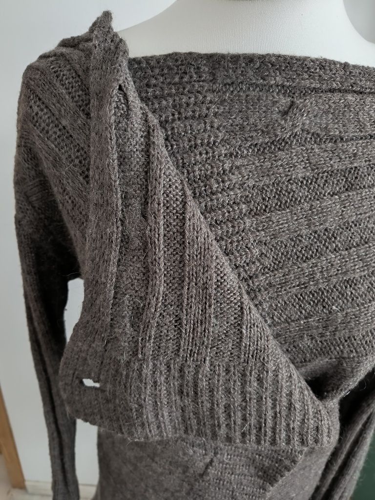 Sweter damski z wełną asymetryczny rozmiar M