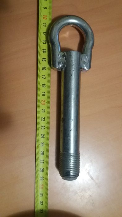 Буксирувальна петля, що вкручується (буксирувальний гак)