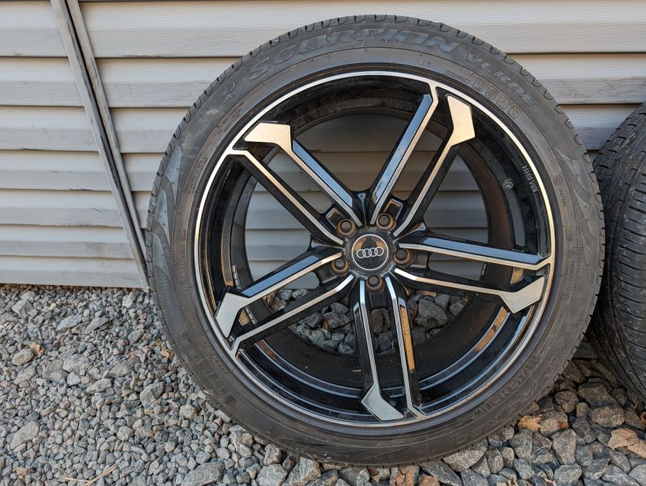 Колеса в зборі диски + шини Audi 5*112 R20 Pirelli 255/45 R20 Scorpion