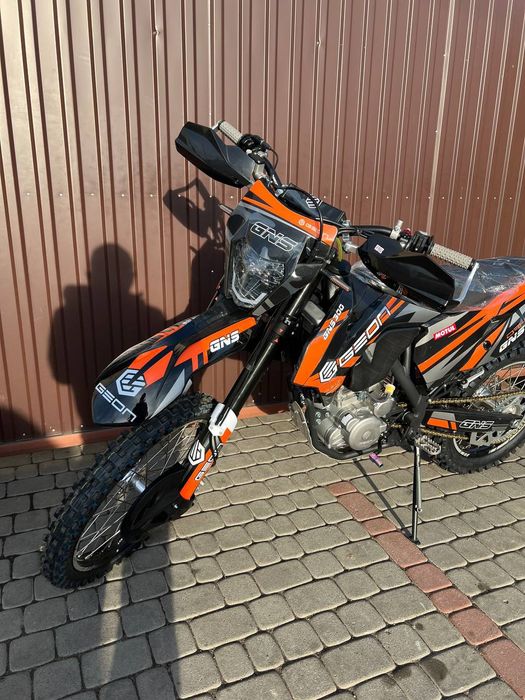 Мотоцикл Geon Dakar GNC 300