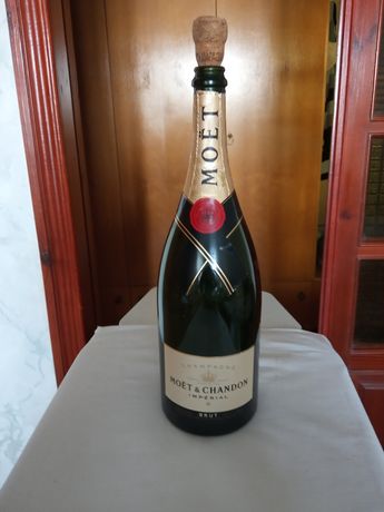 Бутылка из-под Шампанского MOET & CHANDON