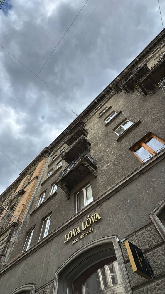 Центр міста! Продаж 2кім квартири, Гнатюка (просп. Свободи) 53 м2