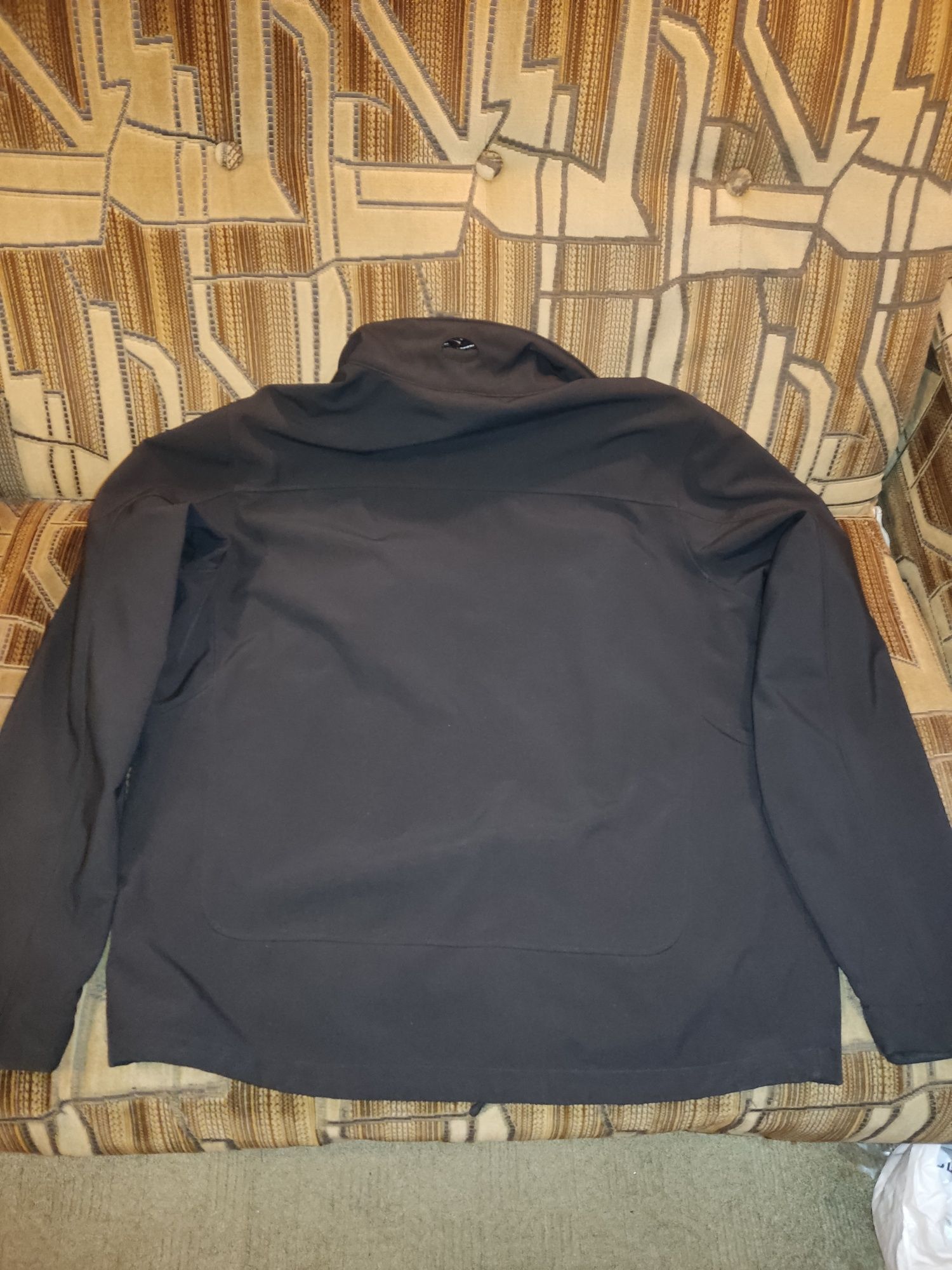 Продаются куртки из софтшела 54р. Nike, Marmot, Columbia