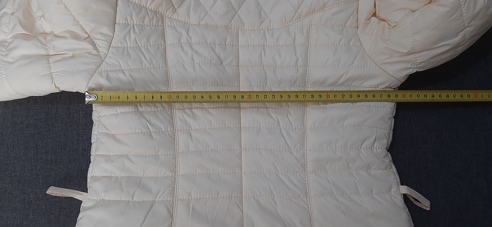 Демисезонне пальто для дівчинки 36 р.