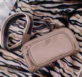 Bolsa de ombro nova