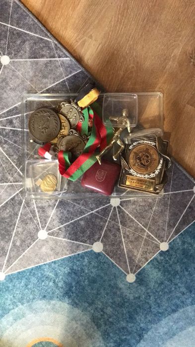 Vendo todas essas medalhas de atletismo, coleção completa por 50€