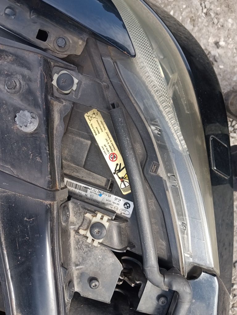 BMW E90 E91 kompletna lampa XENON D1S ślizg przód przednia lampa lewy