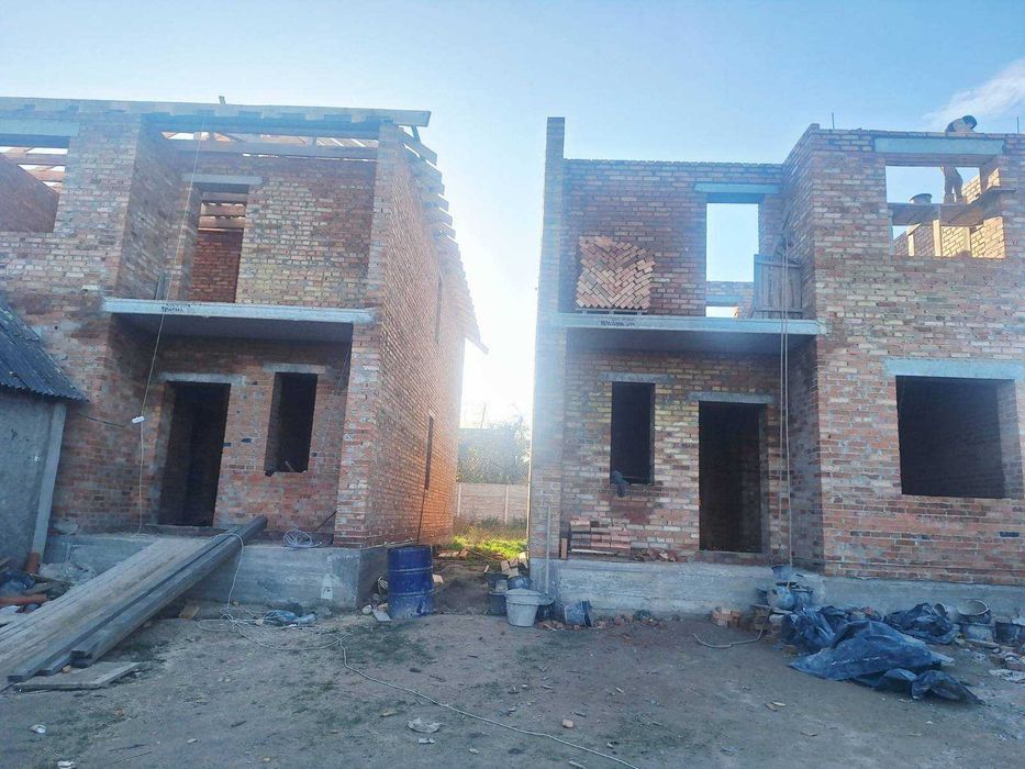 (5) Продаж житлово-комерційного комплексу 6910