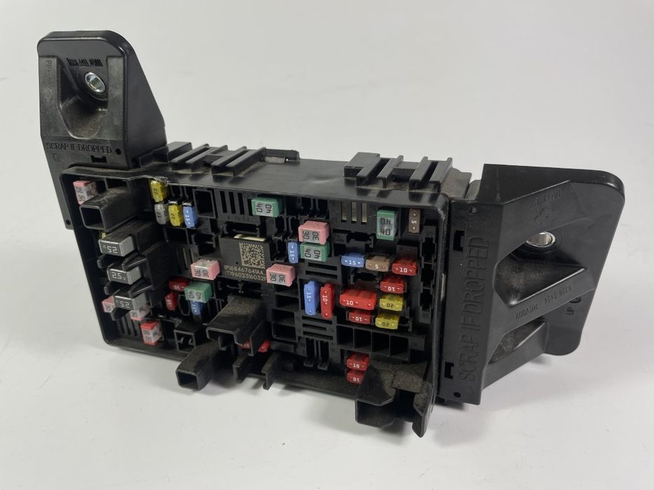 Ramka bezpieczników RAM 1500 TRX 21-24