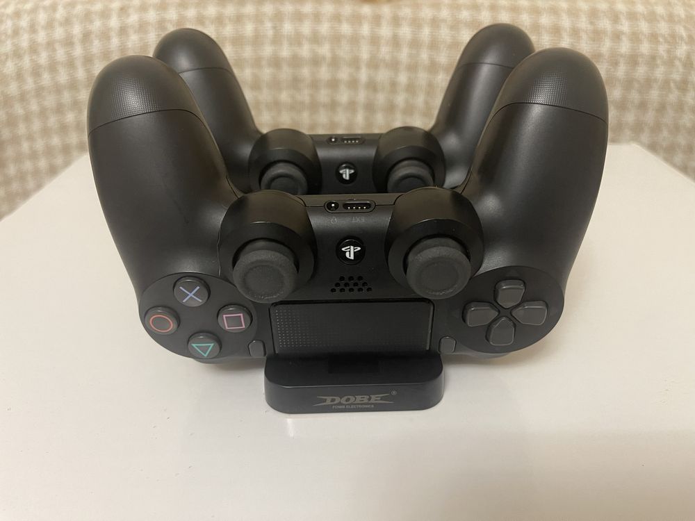 Sony PlayStation 4 pro 1 tb CUH-7208B