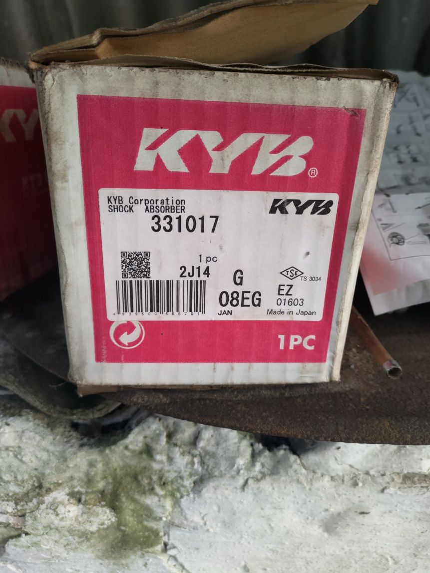 Продам стойки на JEEP KYB 331017