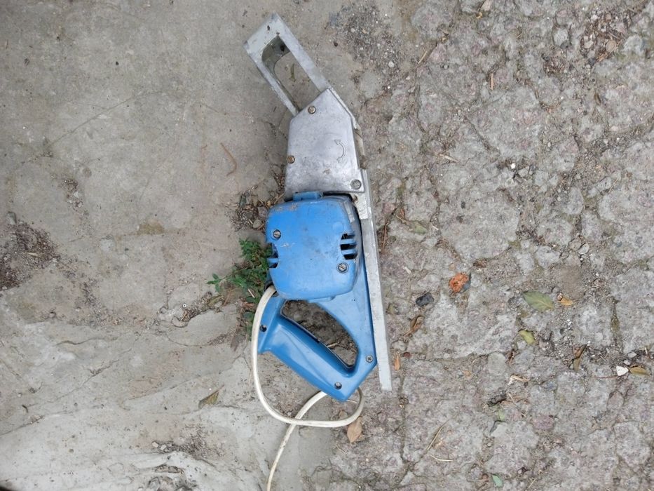 Продам электро рубанок и дрель