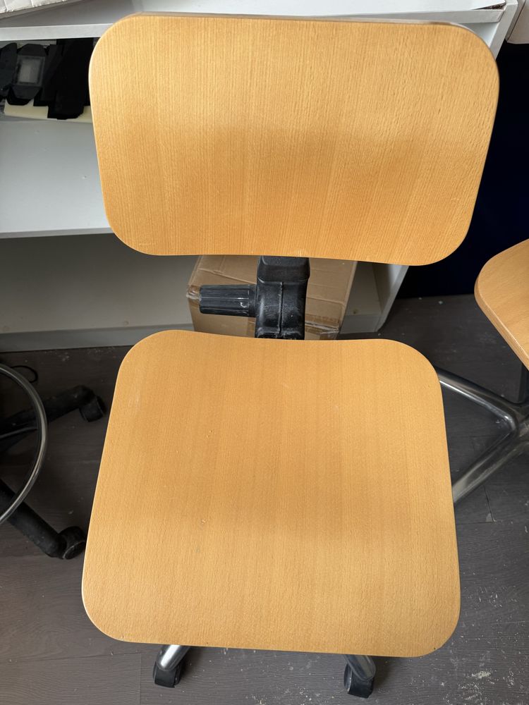 Mesa para protése dentaria com 2 postos de trabalho com 2 cadeiras