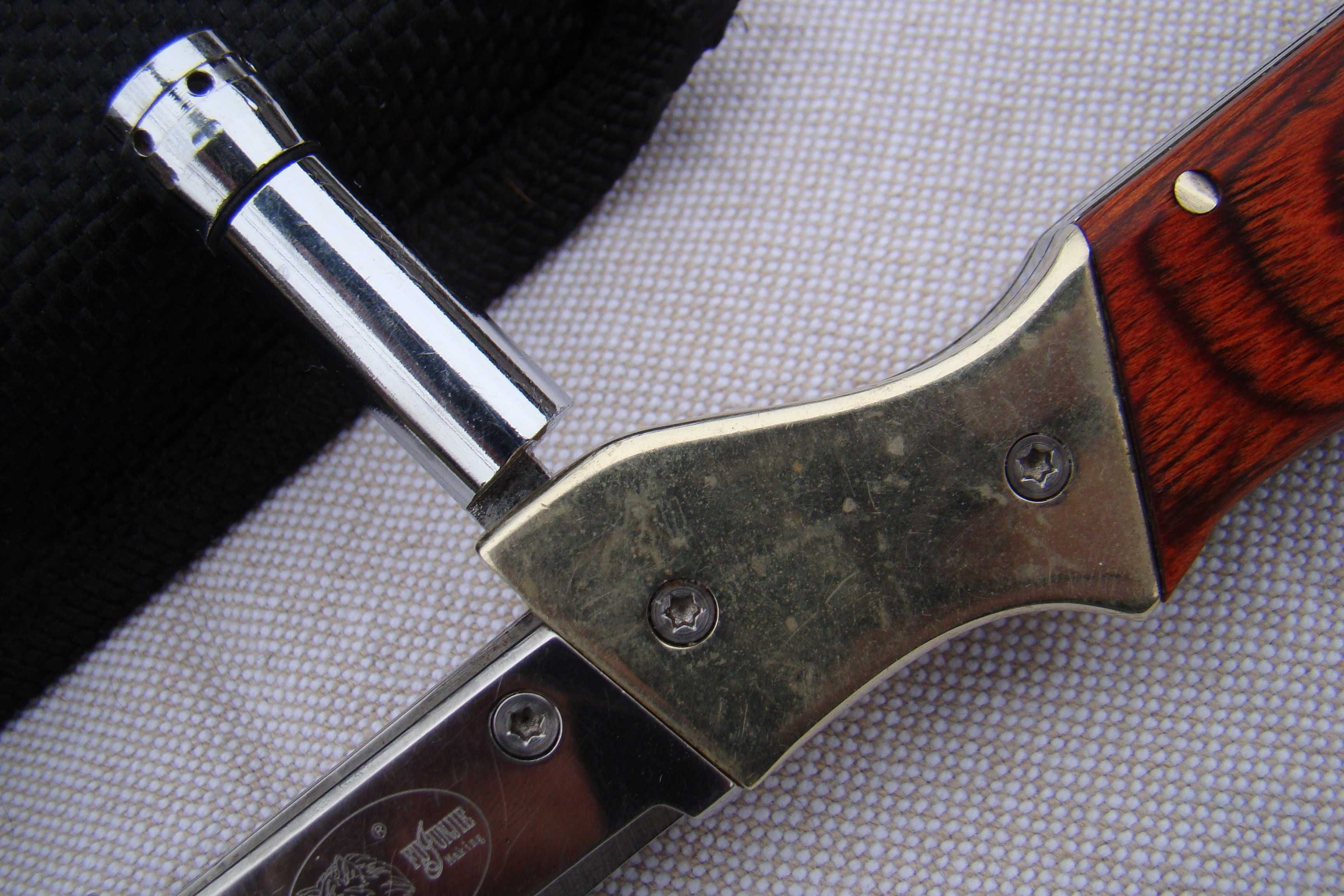 Ножик туристический с фонариком MAUSER Hioh Carbon Steel 440C Fujunjie