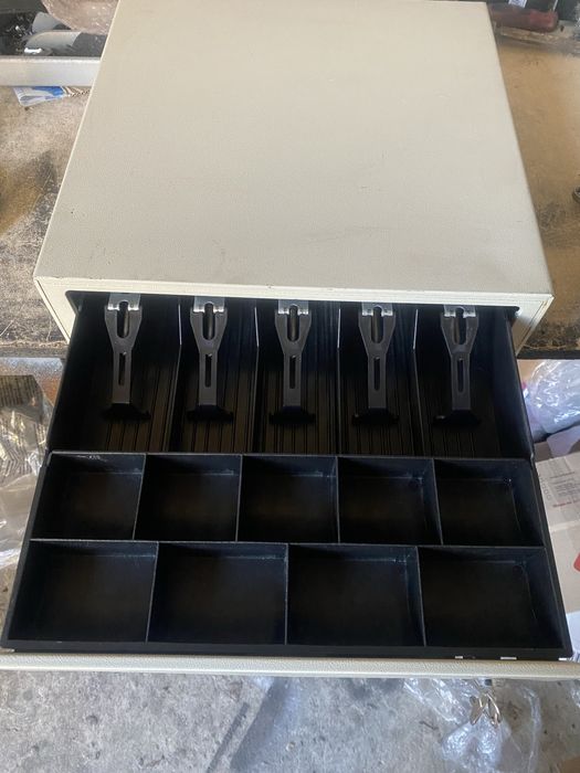 Денежные кассовые,грошові ящики