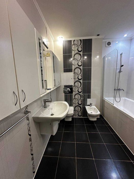 3к квартира на Південно-Заході з меблями і технікою!Гарний ТОРГ!