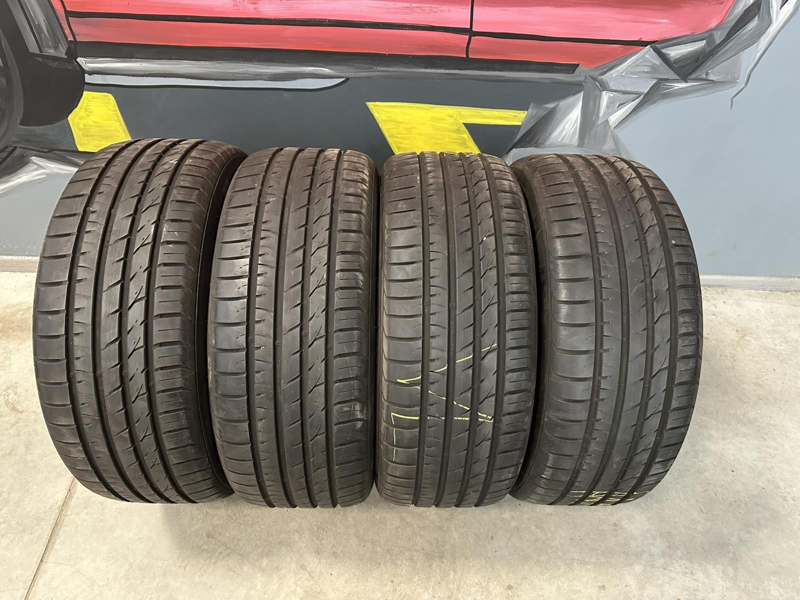 Шини Резина Літо 265/50 R20 111V Kumho Crugen HP91