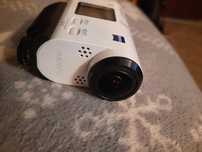 Sony as 200 z pilotem