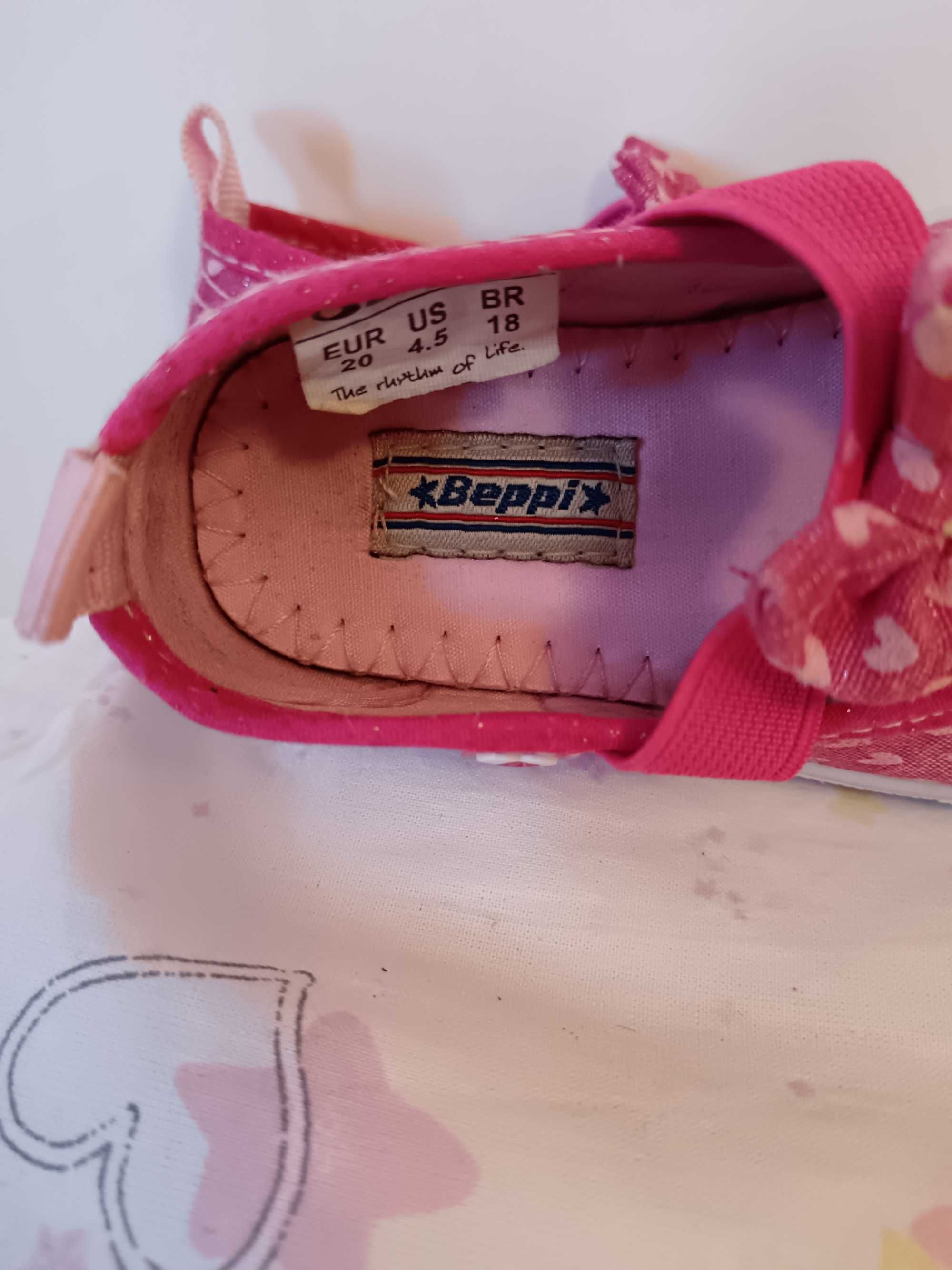 Sapatinhos com laço 20