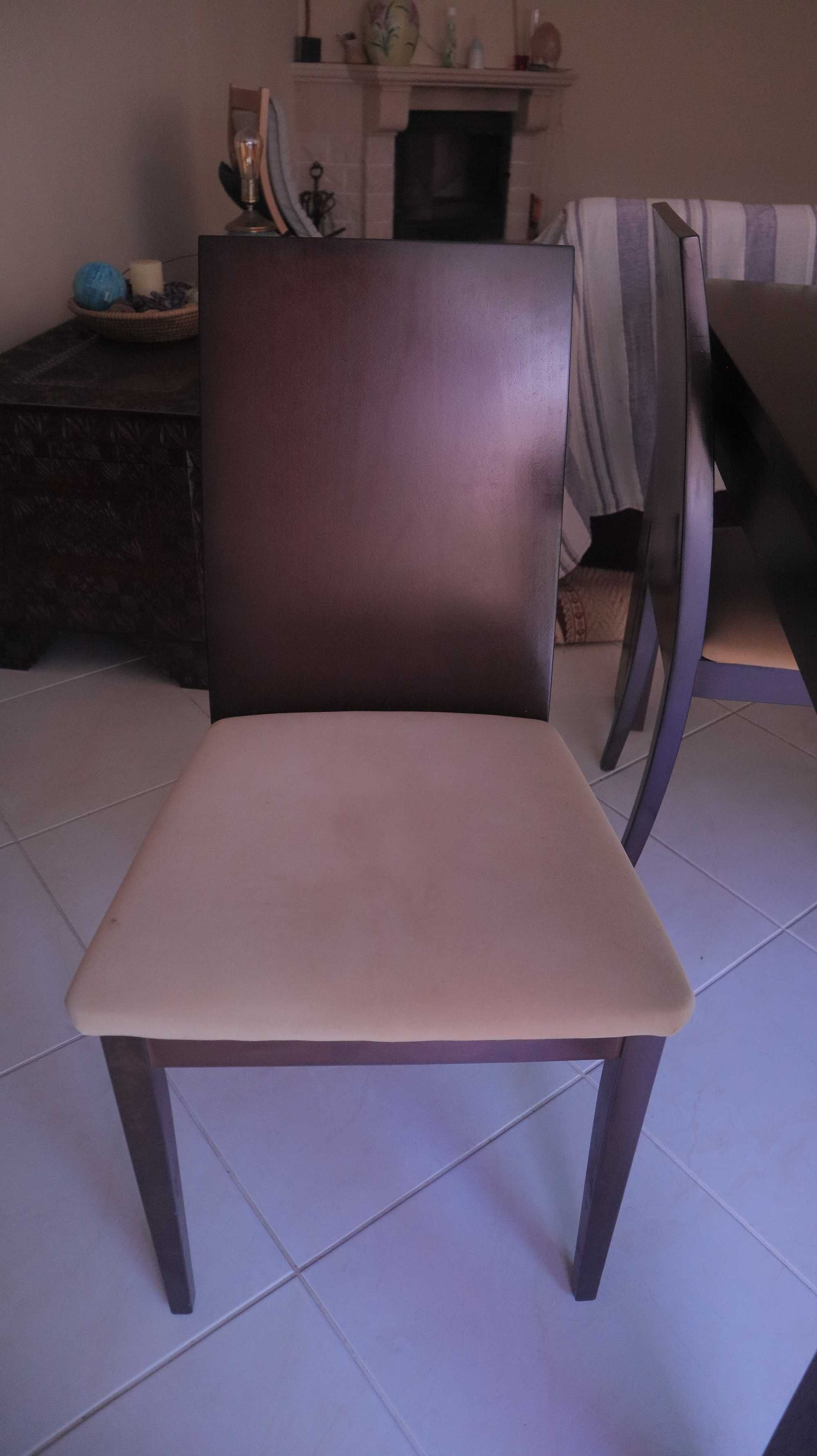 Sala de Jantar Completa – Elegância e Praticidade