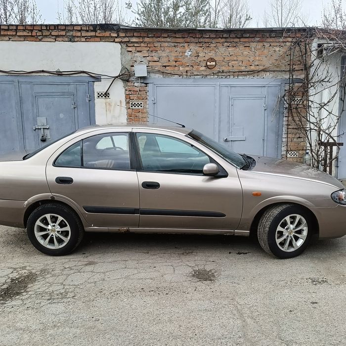 Ніссан Альмера на автоматі