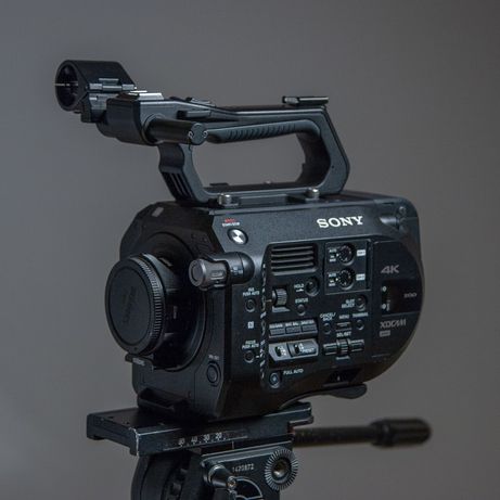 Sony PXW-FS7+METABONES Canon EF to Sony E-mount T ULTRA 0.71x