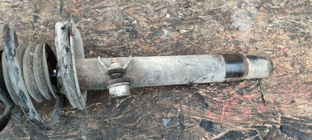 BMW E46 2.0D Amortyzator McPherson Prawy Przedni Prawy Przód PP