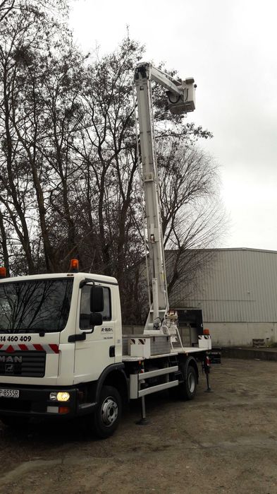 Usługi podnośnikiem koszowym wysokość 18 metrów Piła i okolice.