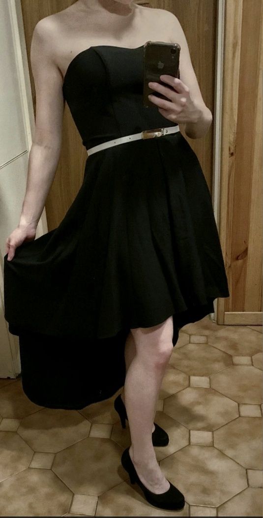 Czarna sukienka z dłuższym tyłem agnes 38 asymetryczna
