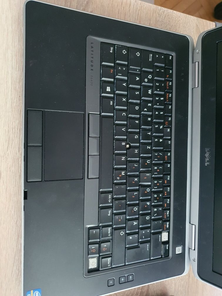 Dwa laptopy Dell E6430 plus stacja dokująca